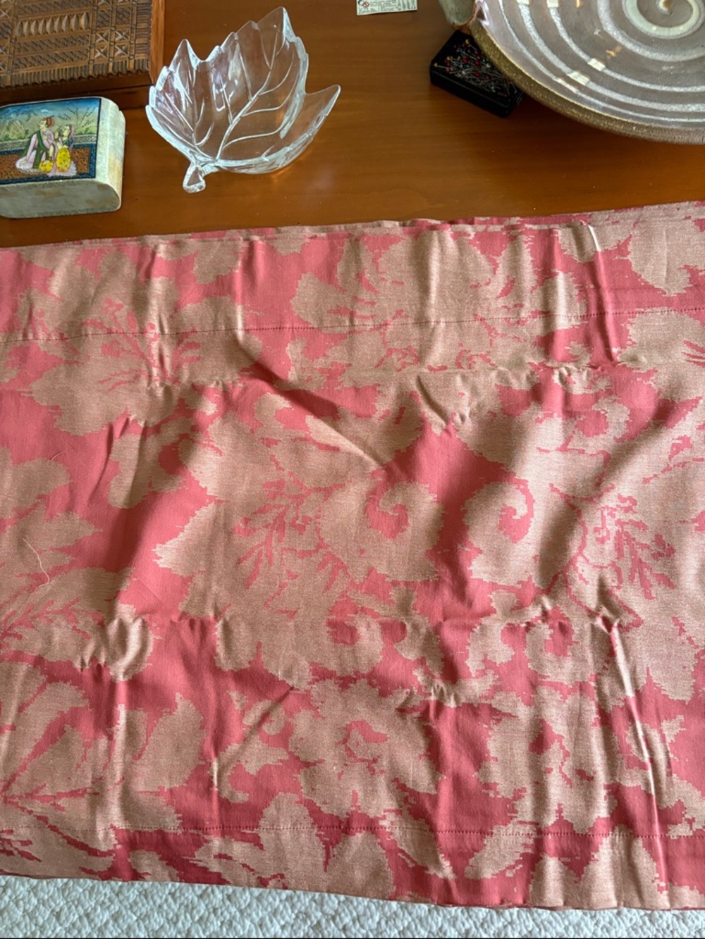 NEW Martha Stewart curtain Seags (Valances) goes over curtains on top. Rust.